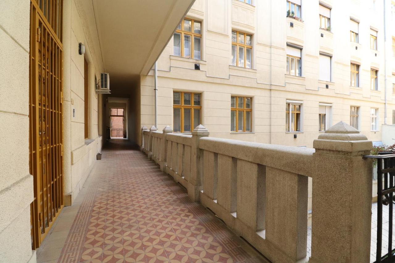 Broadway Downtown Deluxe Budapest Ngoại thất bức ảnh