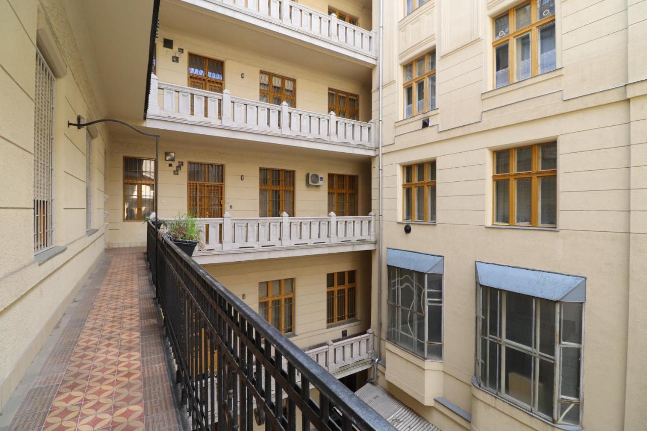 Broadway Downtown Deluxe Budapest Ngoại thất bức ảnh