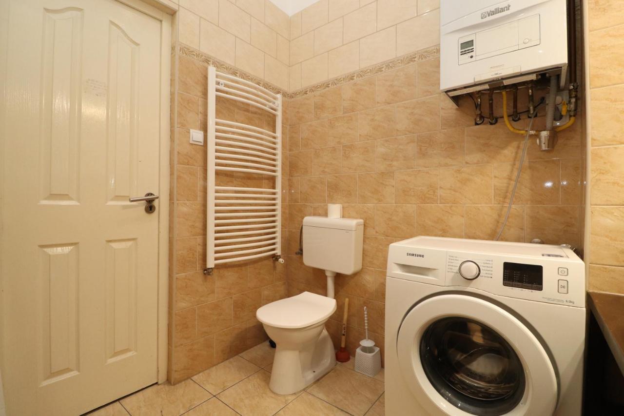 Broadway Downtown Deluxe Budapest Ngoại thất bức ảnh